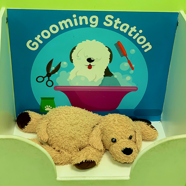 Grooming station